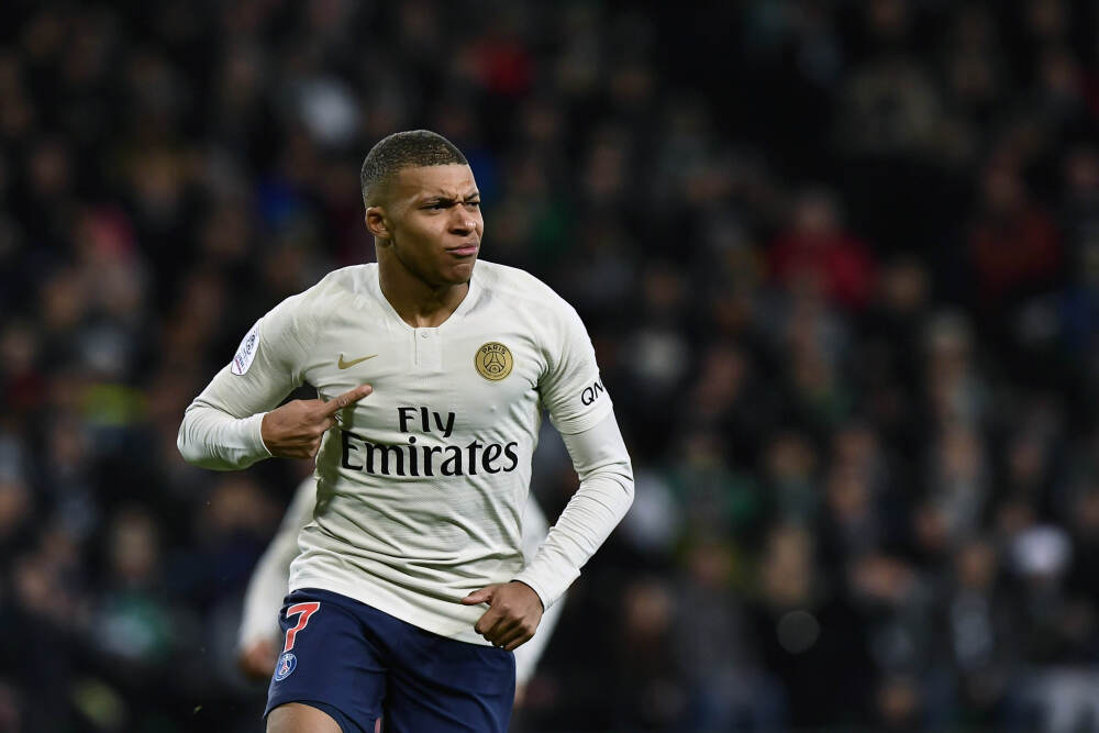 马化腾员工大会讲话: 金融科技不追求速度, 继续以安全为首要原则